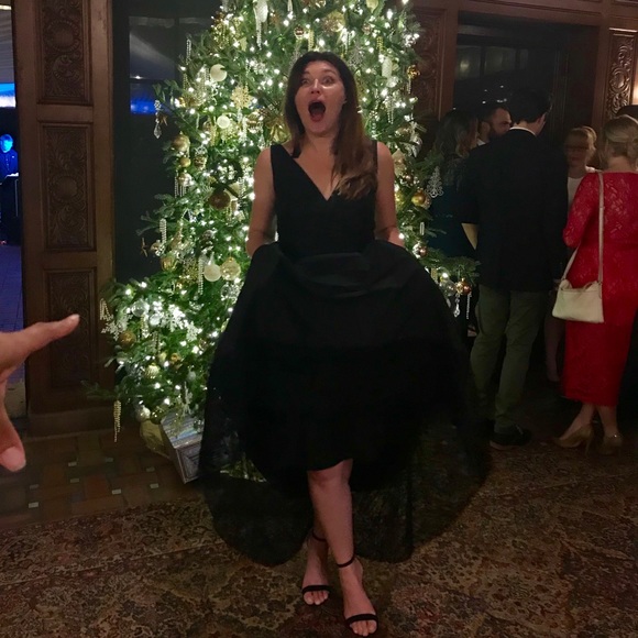 This dress has pockets! - Picture 3 of 6